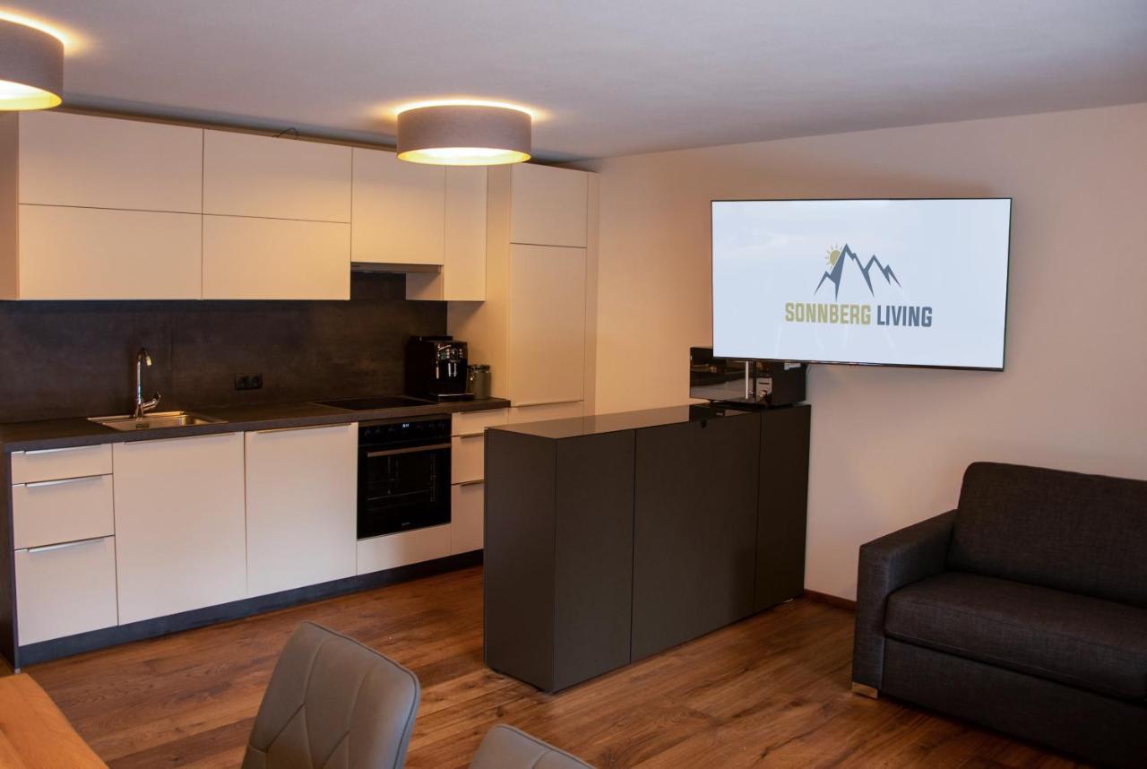 Das Neue Sonnberg Living, Ski In-Ski Out Brixen im Thale Exterior photo
